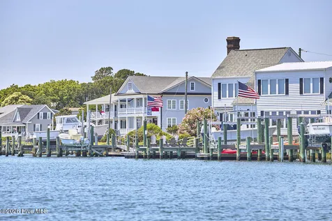 125 Front Street Beaufort NC 28516
