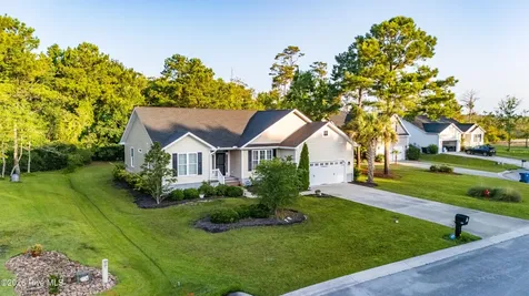 1211 Strange Court Morehead City NC 28557