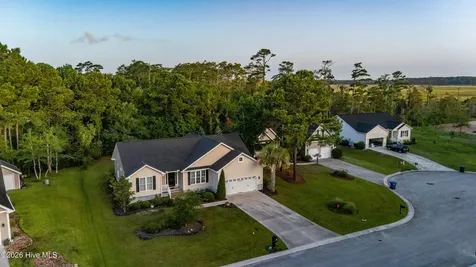 1211 Strange Court Morehead City NC 28557