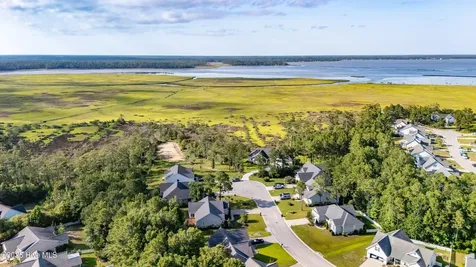 1211 Strange Court Morehead City NC 28557