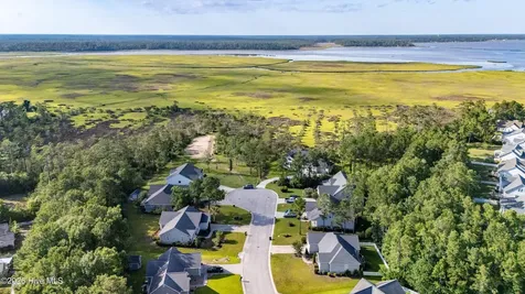 1211 Strange Court Morehead City NC 28557