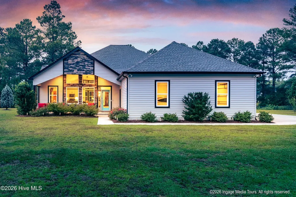 3811 Lockhaven Lane Grimesland NC 27837