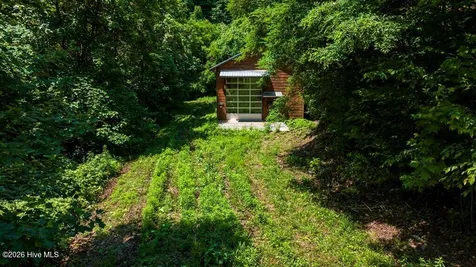 235 Rios Drive Bryson City NC 28713