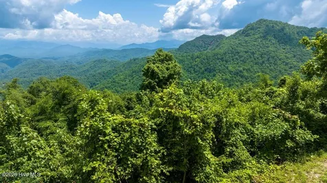 235 Rios Drive Bryson City NC 28713