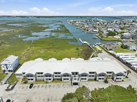 602 W Fort Macon Road Atlantic Beach NC 28512