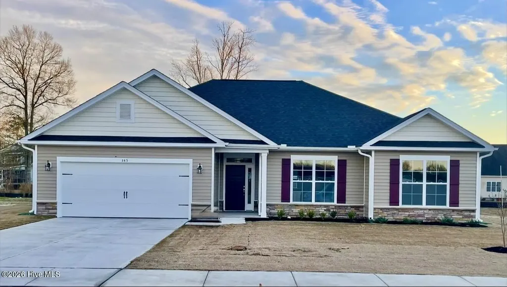 114 Seashore Street Grimesland NC 27837