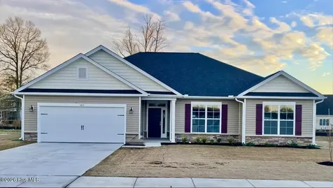 114 Seashore Street Grimesland NC 27837