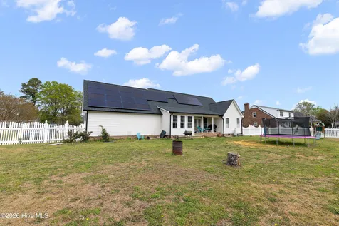724 Iris Bryant Road Dunn NC 28334