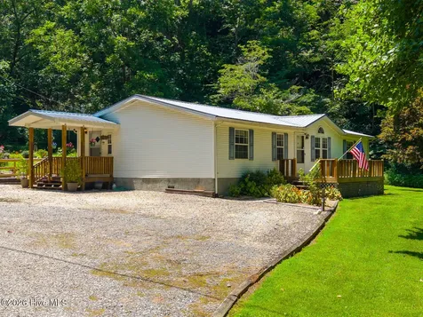 394 Anderson Road Robbinsville NC 28771