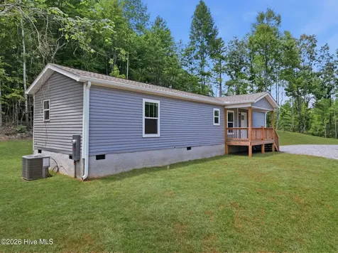 285 Loganberry Lane Hayesville NC 28904