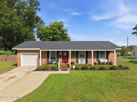 4114 Edgewood Drive Ayden NC 28513