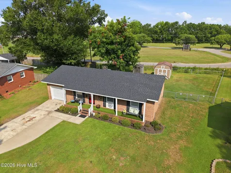 4114 Edgewood Drive Ayden NC 28513