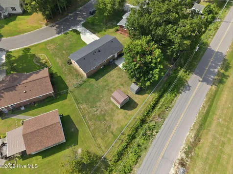 4114 Edgewood Drive Ayden NC 28513