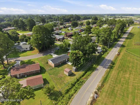 4114 Edgewood Drive Ayden NC 28513