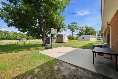 4114 Edgewood Drive Ayden NC 28513