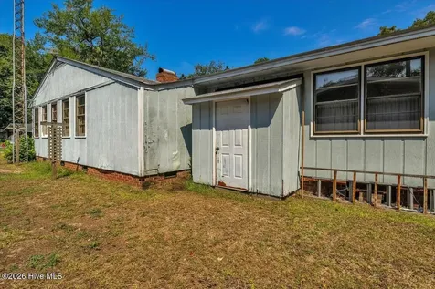 113 Clinton Road Elizabethtown NC 28337