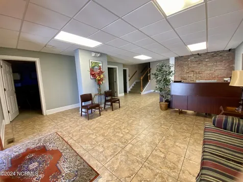 121 Courthouse Drive Elizabethtown NC 28337