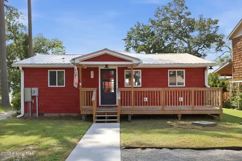 32 & 35 S Teachs Point Road Bath NC 27808