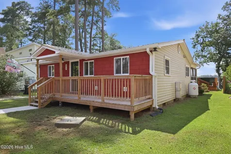 32 & 35 S Teachs Point Road Bath NC 27808