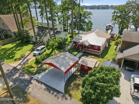 32 & 35 S Teachs Point Road Bath NC 27808