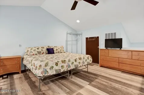 918 /235 N New River Drive Surf City NC 28445