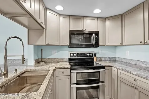 918 /235 N New River Drive Surf City NC 28445