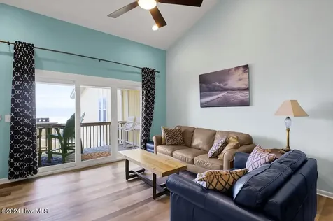 918 /235 N New River Drive Surf City NC 28445