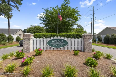 1018 Foxridge Way Leland NC 28451