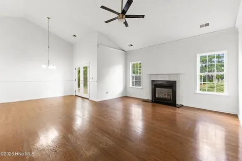1018 Foxridge Way Leland NC 28451