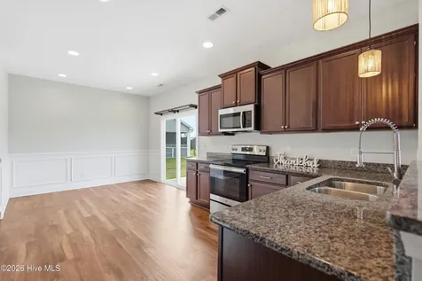 447 Avendale Drive Rocky Point NC 28457