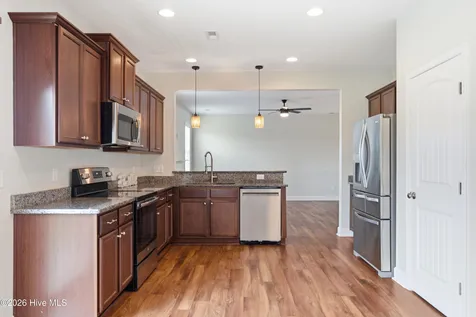 447 Avendale Drive Rocky Point NC 28457