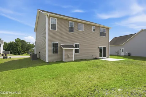 447 Avendale Drive Rocky Point NC 28457