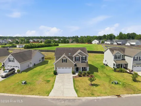 447 Avendale Drive Rocky Point NC 28457
