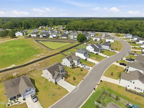 447 Avendale Drive Rocky Point NC 28457