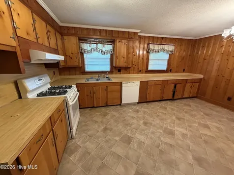 111 North Drive Chocowinity NC 27817