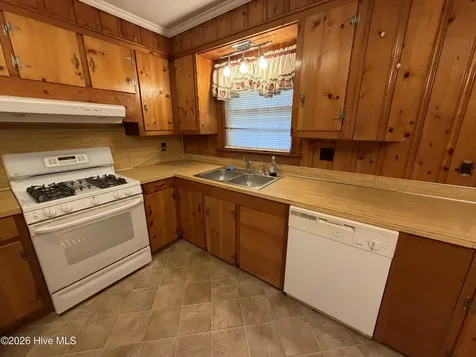 111 North Drive Chocowinity NC 27817