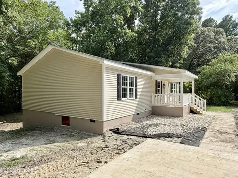 133 Anglers Cove Road Hertford NC 27944