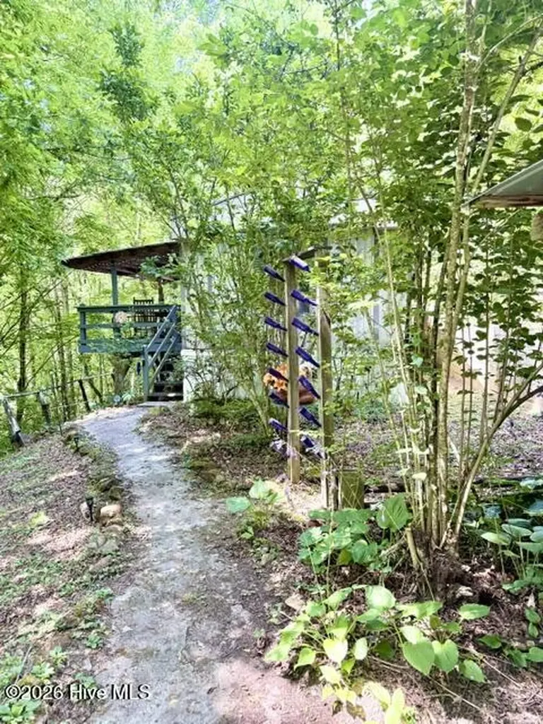 89 Dog Hollow Robbinsville NC 28771