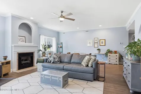 402 Penny Lane Morehead City NC 28557