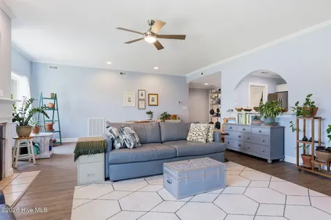 402 Penny Lane Morehead City NC 28557