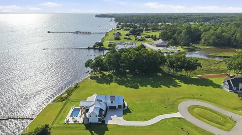 28 Wax Myrtle Court Minnesott Beach NC 28510