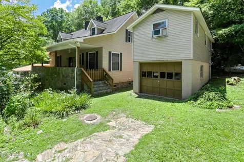 95 Cherokee Avenue Andrews NC 28901