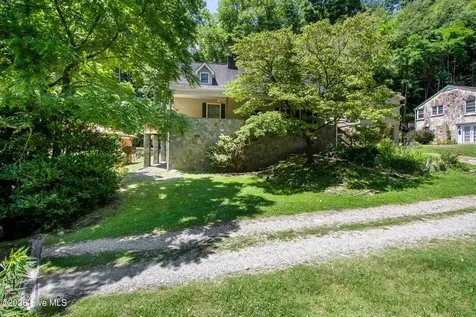 95 Cherokee Avenue Andrews NC 28901