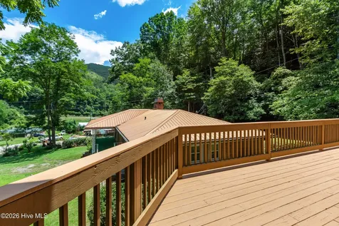 95 Cherokee Avenue Andrews NC 28901