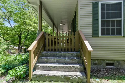 95 Cherokee Avenue Andrews NC 28901