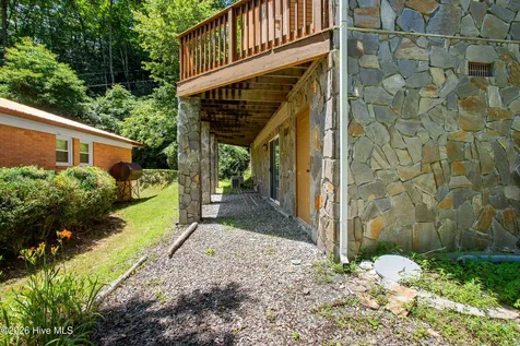 95 Cherokee Avenue Andrews NC 28901