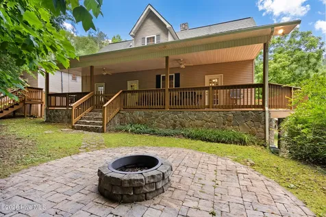 95 Cherokee Avenue Andrews NC 28901