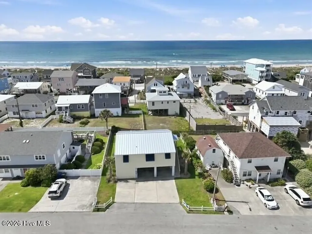 102 W Dobbs Street Atlantic Beach NC 28512
