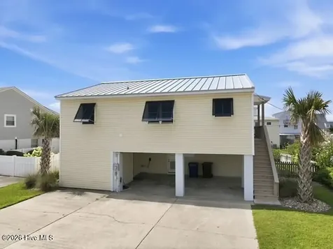 102 W Dobbs Street Atlantic Beach NC 28512