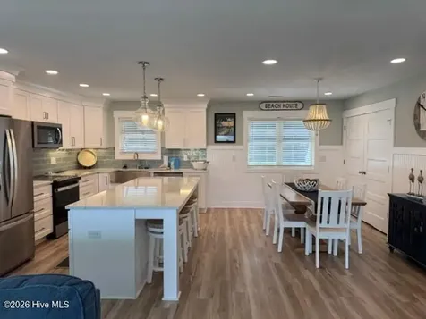 102 W Dobbs Street Atlantic Beach NC 28512